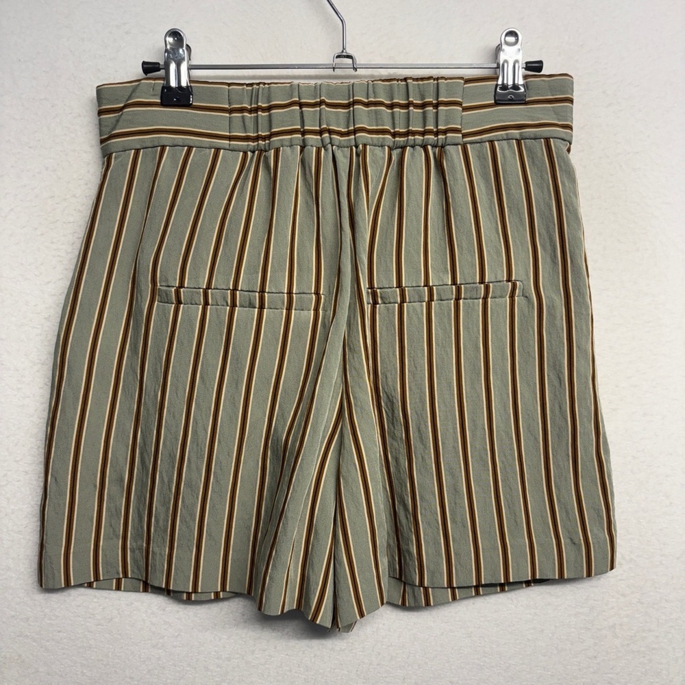 Veronica Beard Elbe striped short 4 High Rise Green Seafoam - Picture 9 of 13